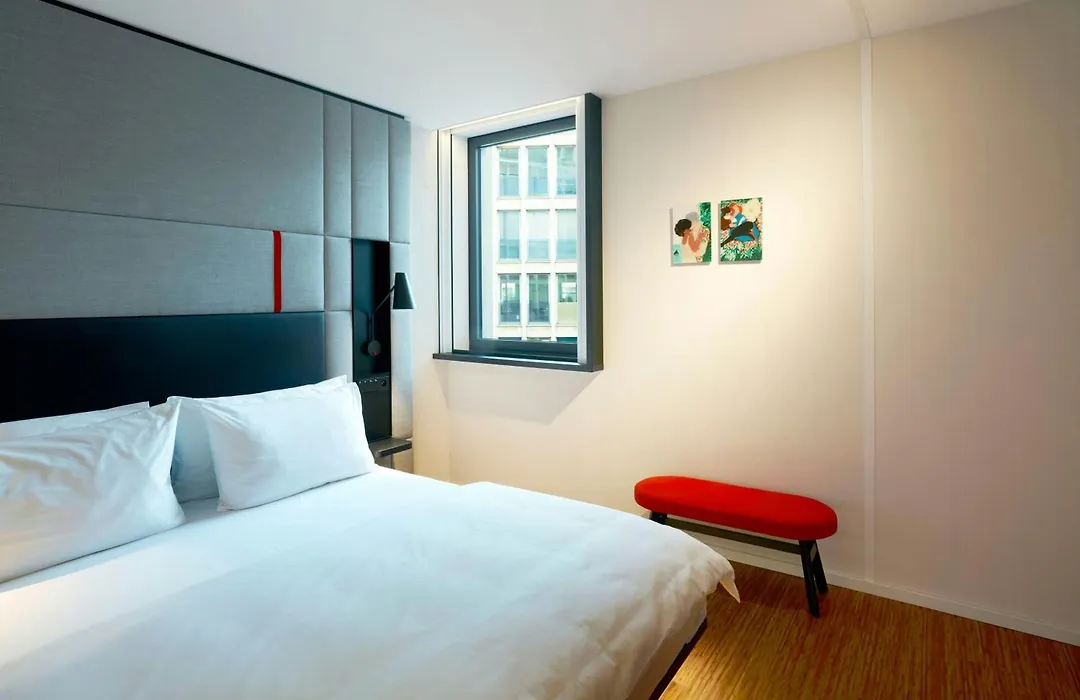 citizenM Paris Champs-Élysées-1